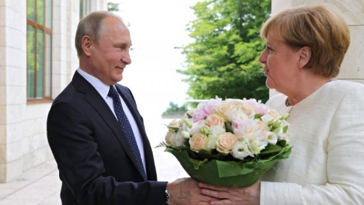 Путин в Сочи показал Меркель, «кто в доме хозяин»